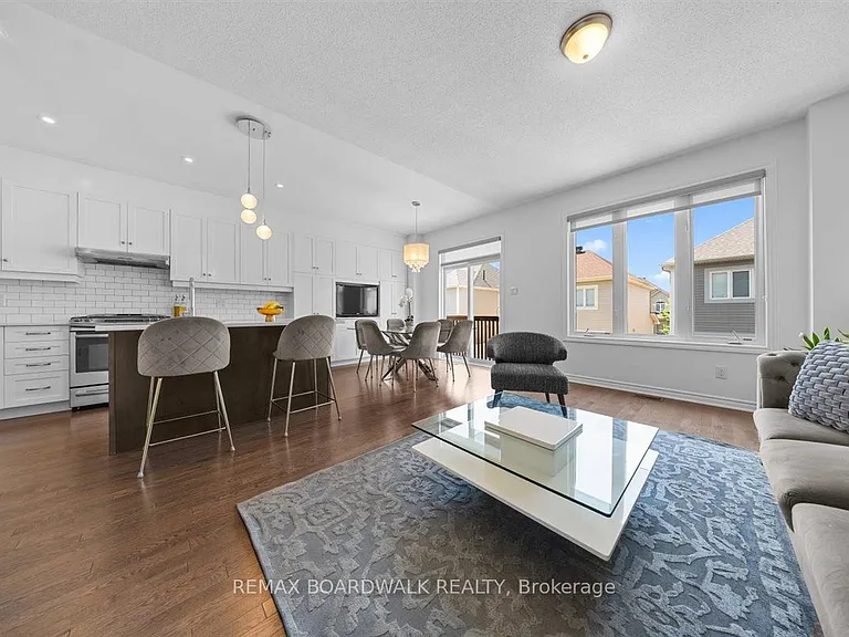 446 Meadowbreeze Dr — Photo 13