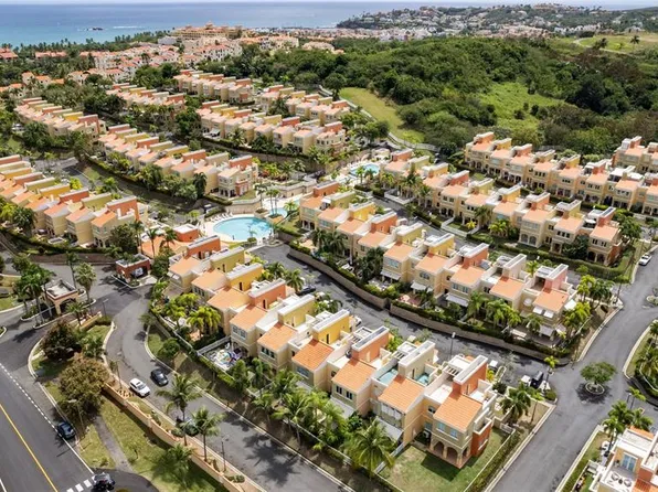 90 Candelero Dr #13, Humacao, PR 00791