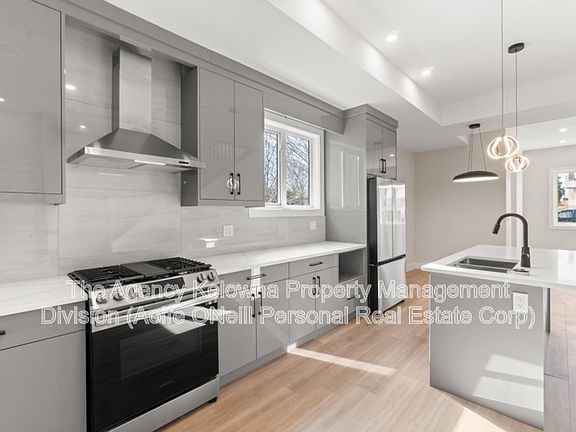 5th image of 758 Coopland Cres Unit 2
