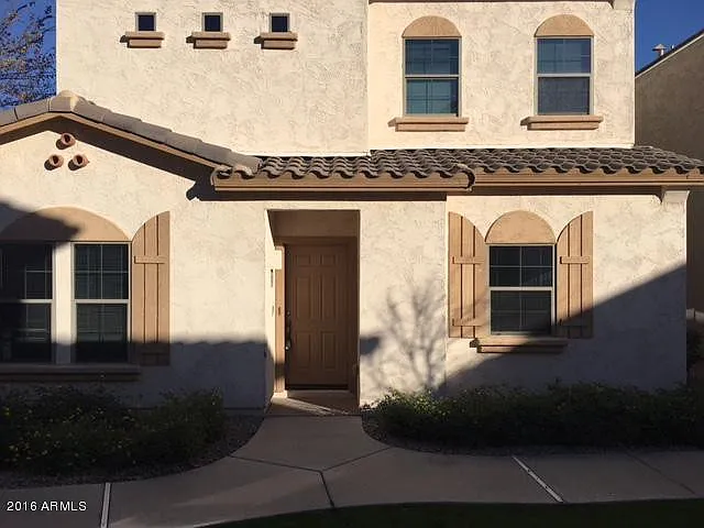 17730 W Banff Ln — Photo 2