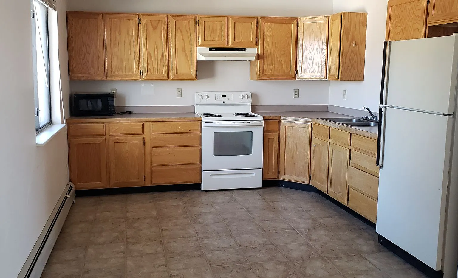 Two Bedroom Apartment in Bayfield — Photo 2