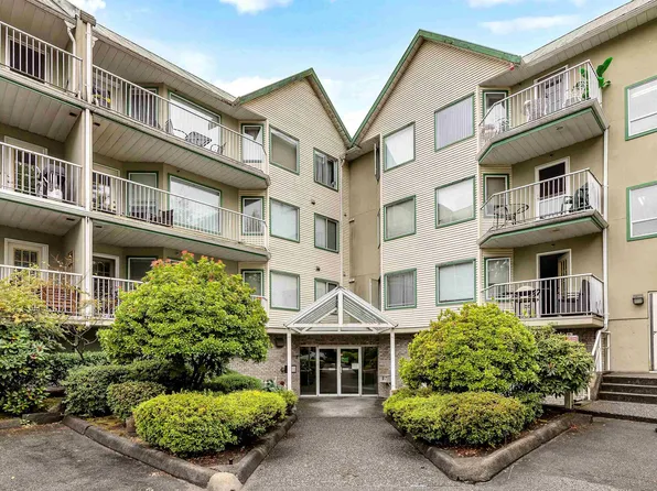 19236 Ford Rd #304, Pitt Meadows, BC V3Y 2K1