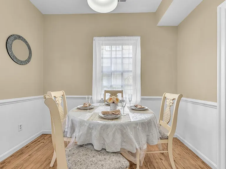 208 Princess Anne St — Photo 21