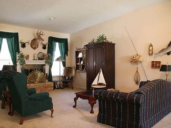 3rd image of 1536 Circle Oak Dr