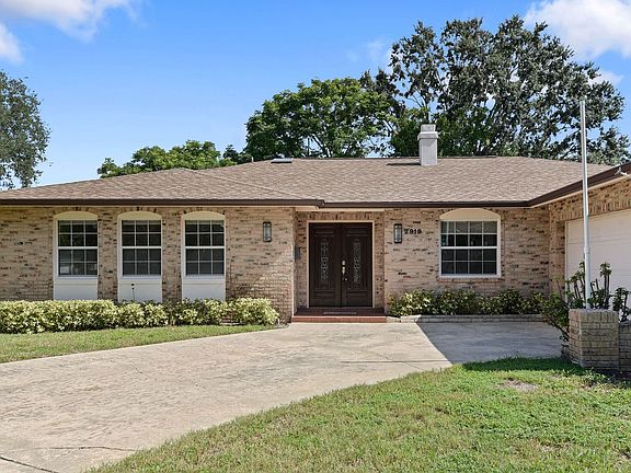 3rd image of 2919 De Brocy Way