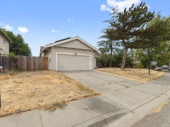 4th image of 910 Javan Way