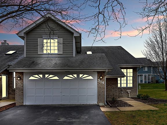 2nd image of 514 W Clare Ct