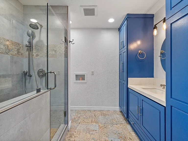 2700 E Panorama Dr #208 — Photo 29