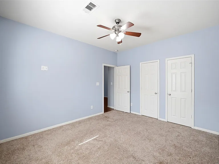 1707 N Highlands Xing — Photo 35