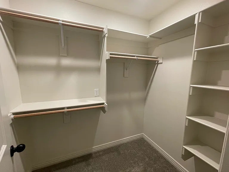1042 Sheldon Dr #D — Photo 12