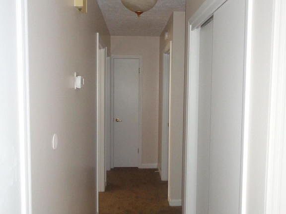 5th image of 3919 Peters Dr