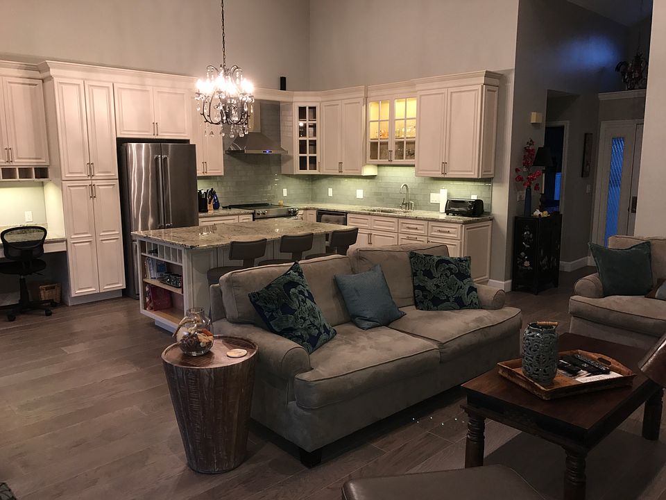 2nd image of 11005 Jasmine Cir