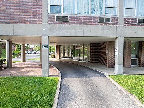 3rd image of 3925 Triumvera Dr #17F