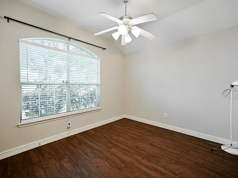 10947 Redstone Ct — Photo 4