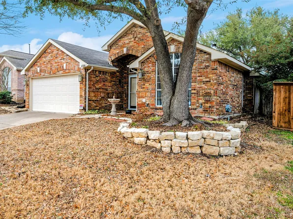 6720 Day Dr, Fort Worth, TX 76132