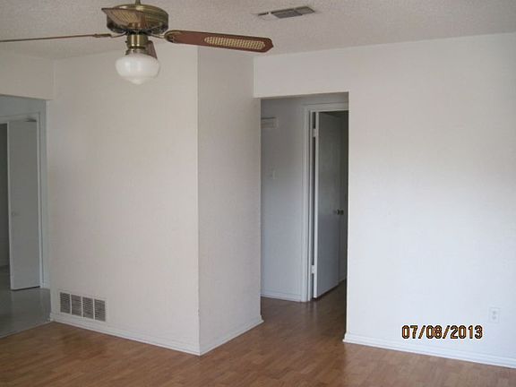 4th image of 202 Erby Ave APT B