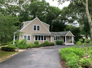 102 Woodbine Rd, South Kingstown, RI 02879