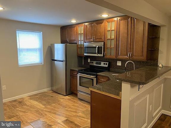 5th image of 5823 Malvern Ave