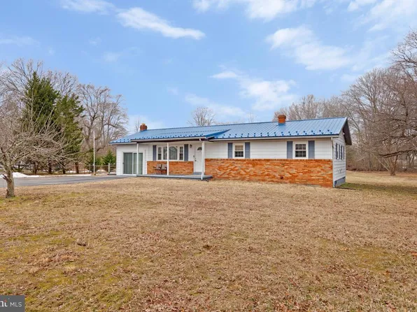 6015 Cracklingtown Rd, Hughesville, MD 20637
