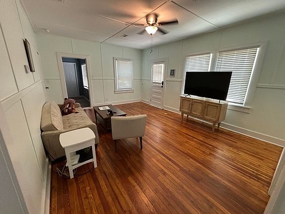 4th image of 411 W Woodlawn Avenue