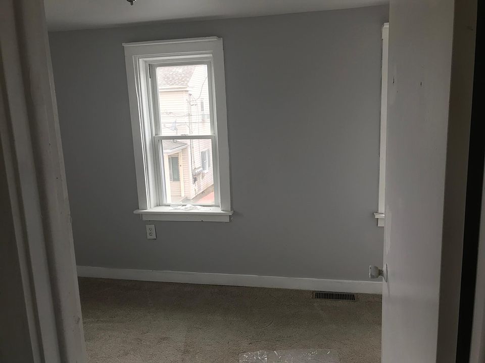 Small room kid or office