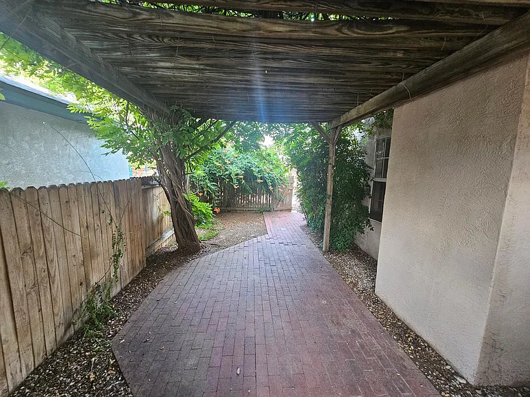 6908 Marigot Rd NW — Photo 17