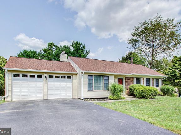 3rd image of 24609 Lunsford Ct
