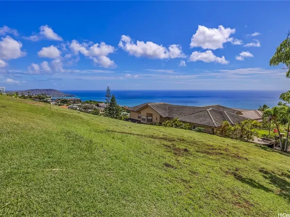 549 Moaniala St, Honolulu, HI 96821