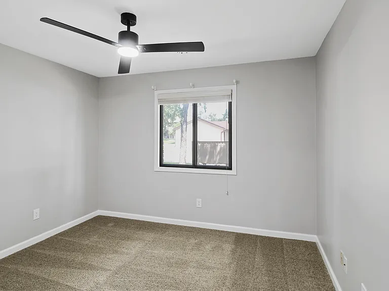 1203 Dean Dr — Photo 6