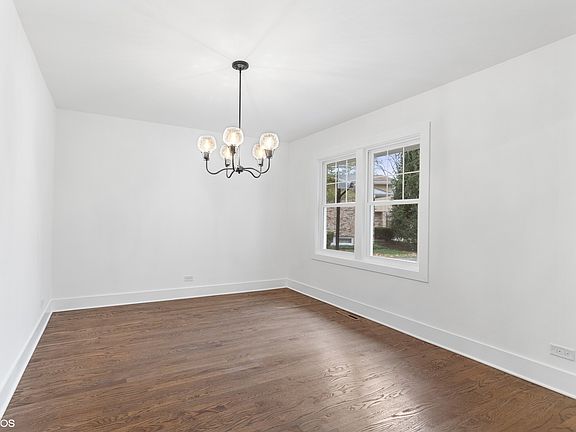 5th image of 850 Deere Park Ct