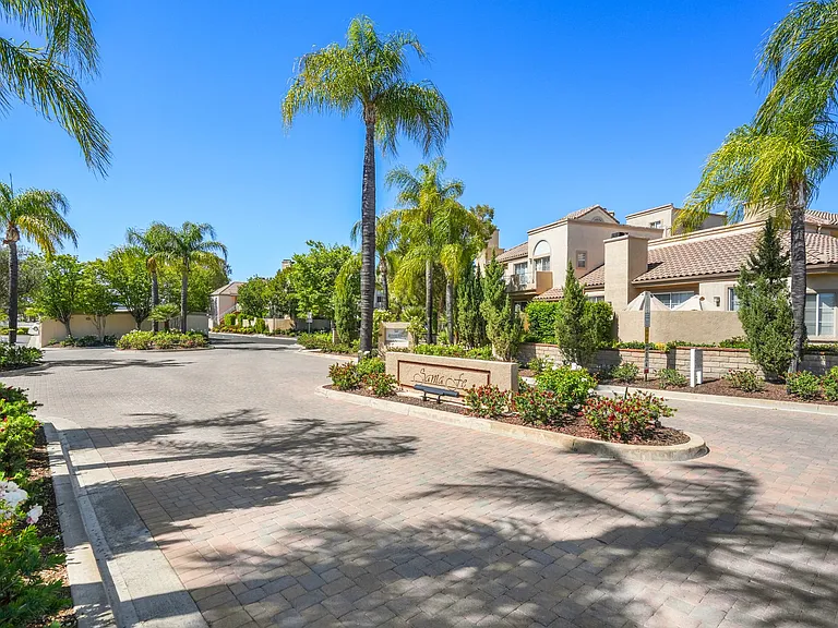 23609 Del Monte Dr #299 — Photo 2