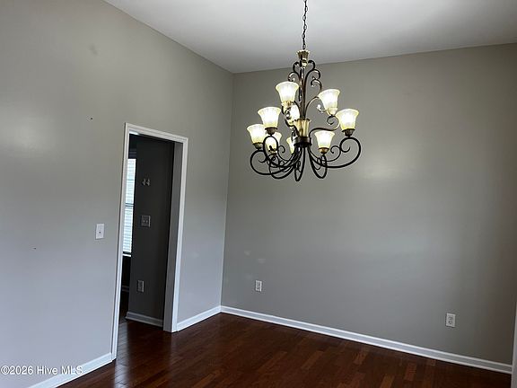 2nd image of 108 Lakeside Green Dr