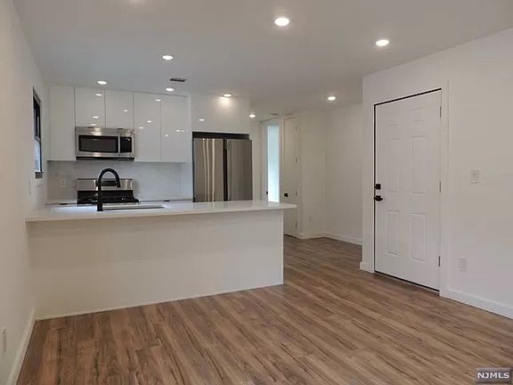 Eat in kitchen with nook for dining table