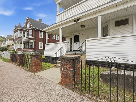3rd image of 19-21 Rutledge Ave