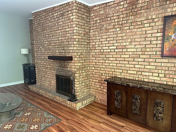 4th image of 5700 Hillcrest Ln APT 3B
