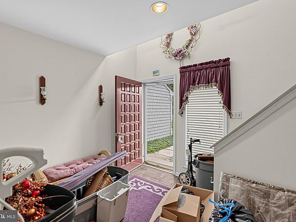 3rd image of 75 Harrison Rd E