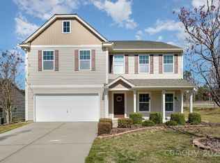 887 Pointe Andrews Dr, Concord, NC 28025