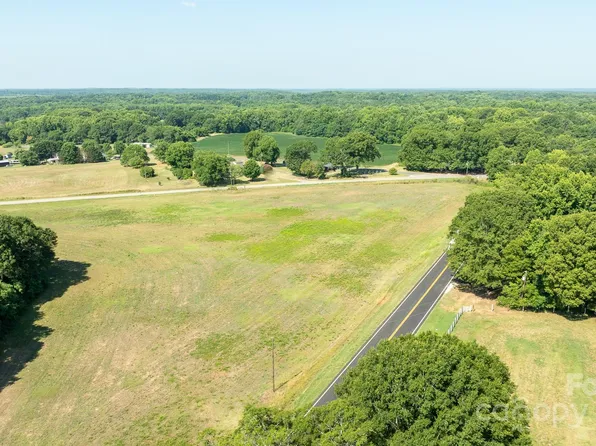 Love St, Mc Connells, SC 29726