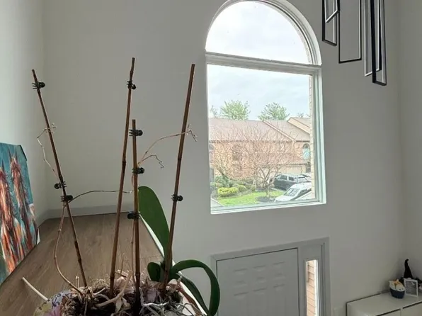 22 Castle Ridge Dr #22, East Hanover, NJ 07936