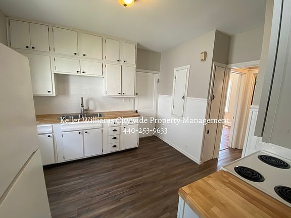 5th image of 2179 Chesterland Ave