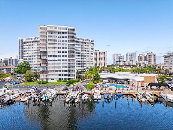 2nd image of 100 Golden Isles Dr APT 901