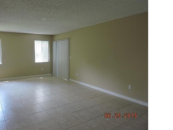 3rd image of 2457 Coach House Blvd APT 4