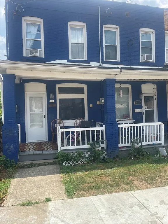 815 10th St photo 1