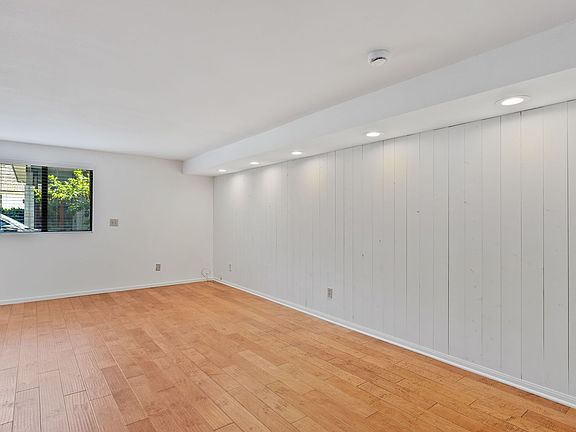 2nd image of 2101 Glenneyre St APT E