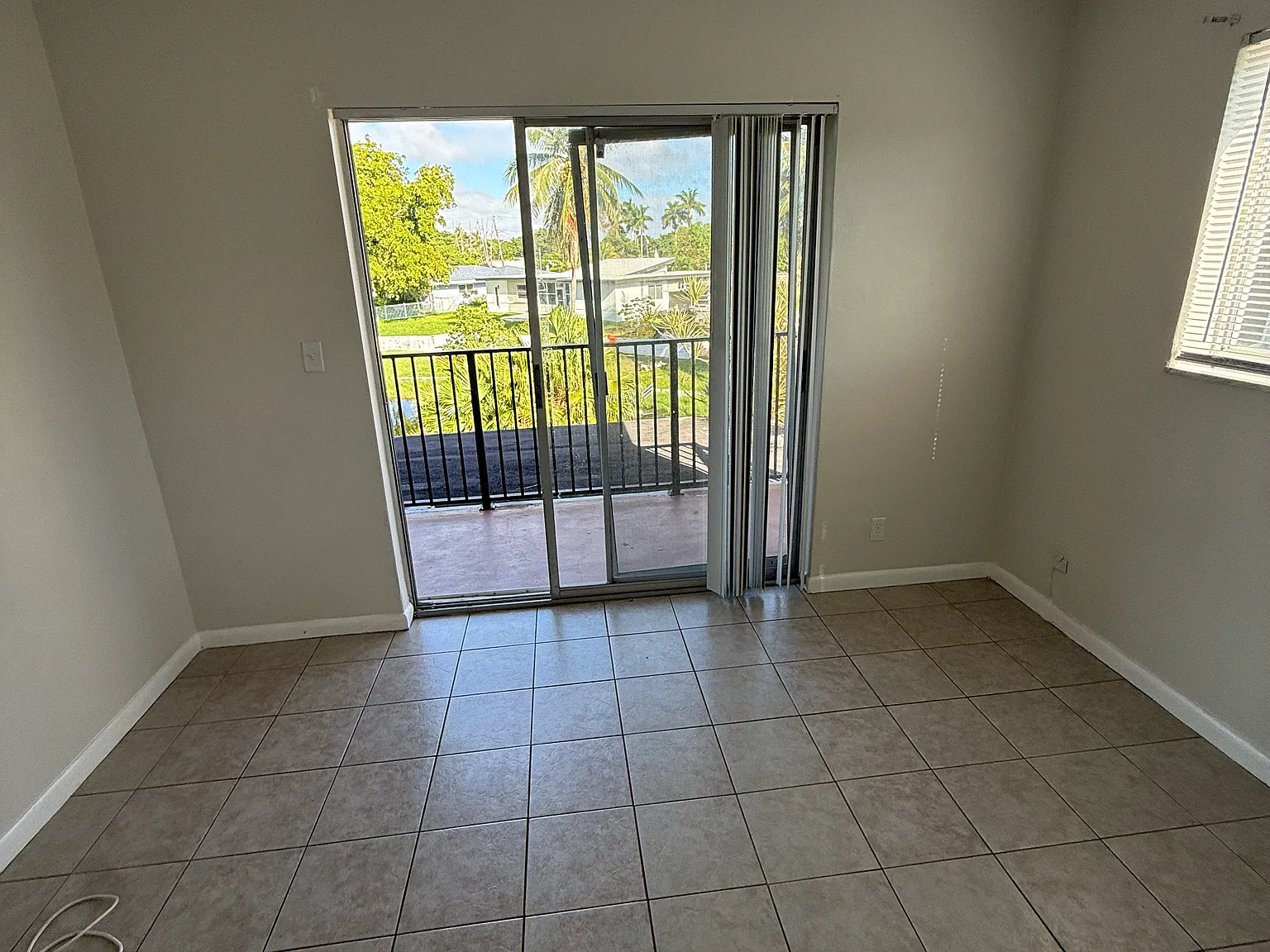1 bed, 825 sqft, $1,500 — Photo 4