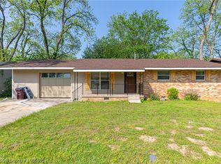 2211 N 55th Ln, Fort Smith, AR 72904