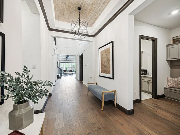 Plan 5042 hall - staged