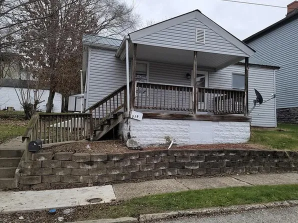 219 Armstrong Ave, Apollo, PA 15613