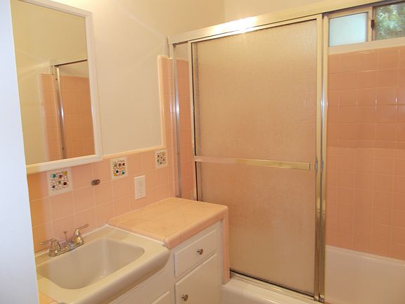 4th image of 12209 Beverly Blvd APT 6