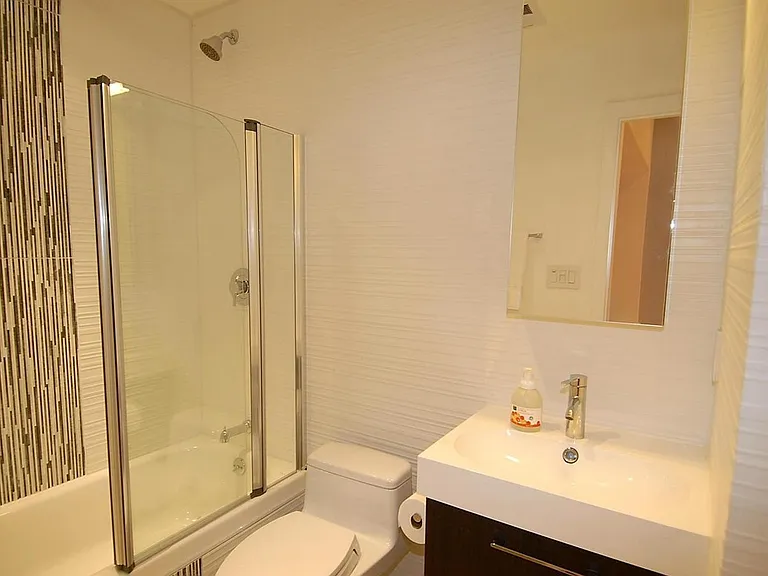 1930 New Hampshire Ave NW #13 — Photo 14